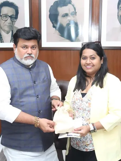 I had the honor of meeting Mr. Uday Samant, the Minister of Industries for Maharashtra, to discuss opportunities for small-scale entrepreneurs. I was proud to gift him a selection of our premium handmade products.