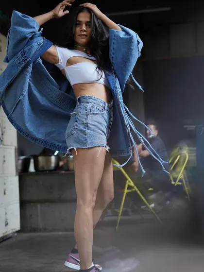 This look on the powerhouse Srishti Shrivastava is still one of my favorites. It’s got denim, attitude, and that effortless cool-girl vibe that just hits different.