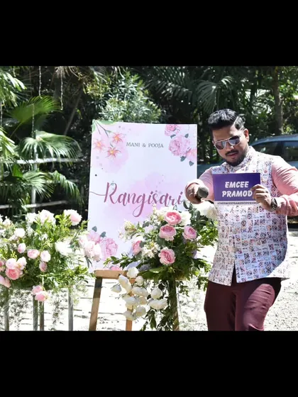 Another shot with my placard at a 'Rangi Saari' Haldi.
