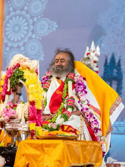 A blissful moment during the Maha Shivratri celebration, graced by the presence of the rediscovered Somnath Jyotirlinga. The night was filled with blissful mantras, deep meditation, and soul-stirring performances.