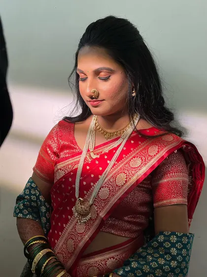 The lighting highlights the beautiful glow on her skin.