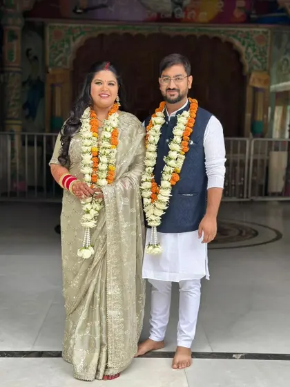 A beautiful, natural look for a court wedding or intimate ceremony. The makeup is minimal and fresh, focusing on flawless skin and softly defined features, paired with loose waves in her hair.