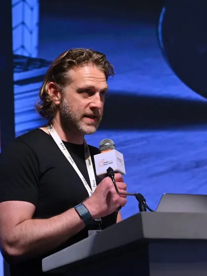 An international speaker presents during a technical session, providing in-depth knowledge to our attendees.