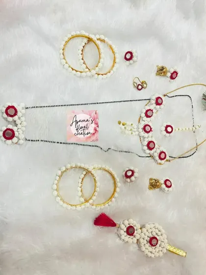 A traditional 'halwyache dagine' set, including a mangalsutra and other pieces, perfect for celebrating Makar Sankranti.