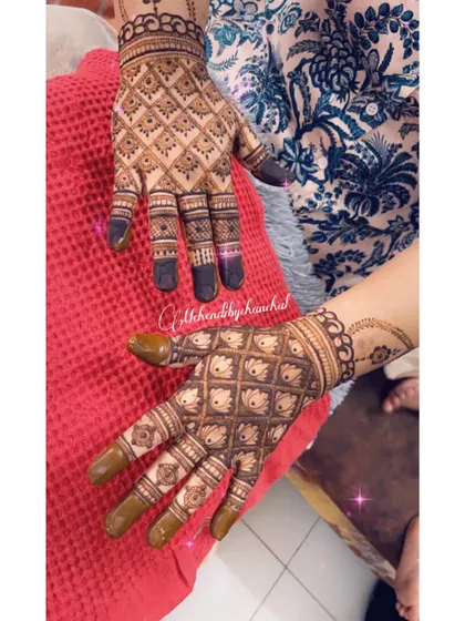 A full hand jaal pattern with lotus motifs, an elegant and intricate design.