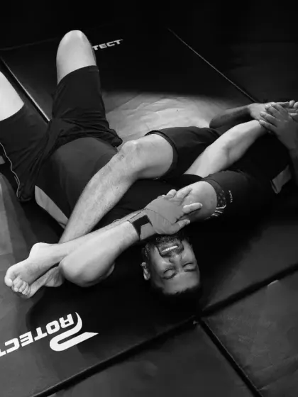 Most real fights end up on the ground, which is why we dedicate significant time to grappling and ground defense. This session focuses on submission techniques like the armbar, teaching you how to control an opponent and end a confrontation safely.