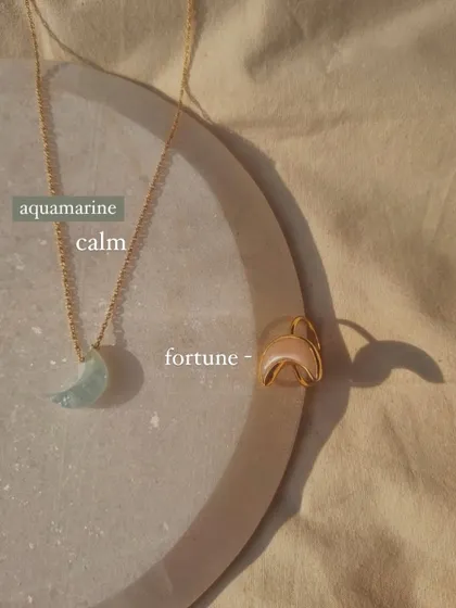 My 'aūra' Aquamarine Luna Pendant brings the calm, relaxing mood of the sea. It's a stone of soothing, courage, and enlightenment.
