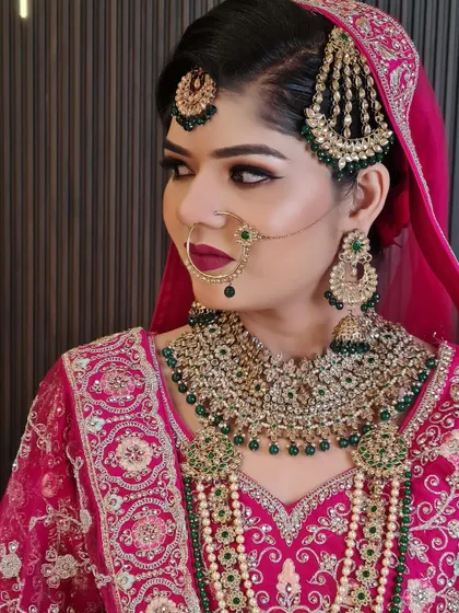Another look at my beautiful Muslim bride from yesterday. The side profile shows off her intricate hairstyle and the rich details of her jewelry.