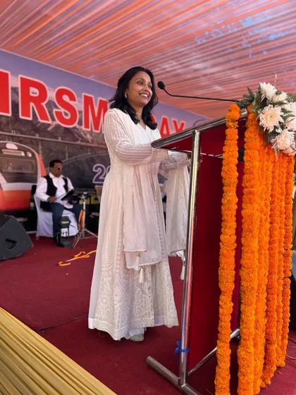 Here’s a clear shot of me hosting the IRSME Day, a formal corporate function. I believe in looking the part, bringing a polished and professional presence to the stage while ensuring the event's proceedings are handled with grace and confidence.