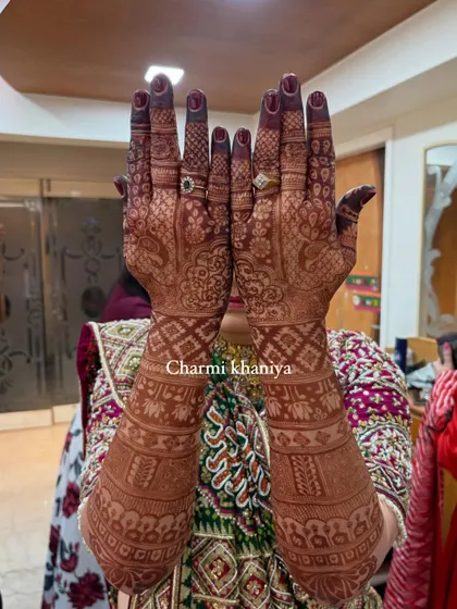 Another beautiful shot of the groom's mom's mehendi, with the dark stain really showing.