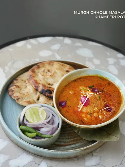 Murgh Chhole Masala, a hearty combination of chicken and chickpeas in a flavourful gravy, served with Khamiri Roti. A highlight from our Ramzan menu.