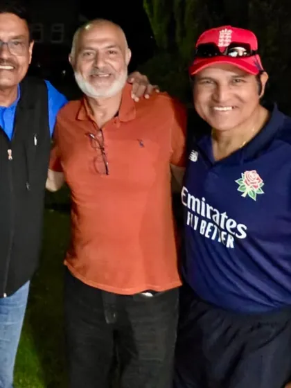 A relaxed evening with friends and former teammates in Blackburn. The network of cricketers is global, and these tours help players become a part of it.