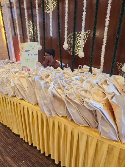 A beautifully organized gift station for guests. We ensure every element of your event is seamless, including a designated and decorated space for wedding favors.
