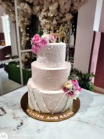 Another view of the elegant textured anniversary cake, showing how it looks in our studio's natural lighting.