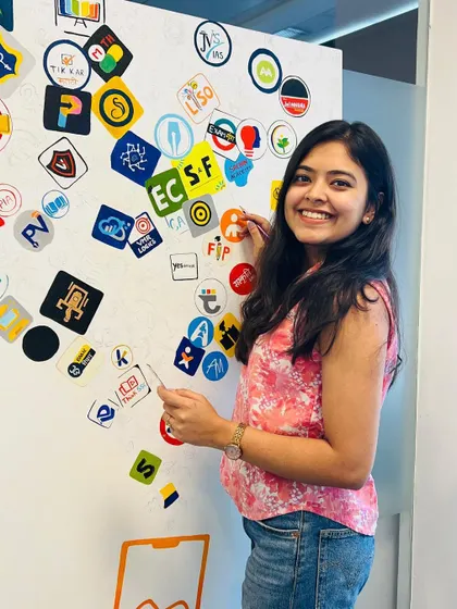 Here I am adding one of the final logos to the AppX canvas. The design was carefully planned to balance all 200 logos while keeping the main AppX logo as the central hub.