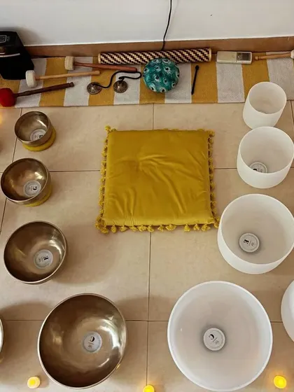 A studio setup by one of my graduates, featuring a beautiful arrangement of Tibetan and crystal bowls. My course is designed to empower students with the knowledge to create their own successful wellness spaces.