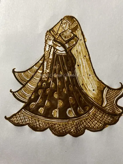 A practice sketch of a bride in a ghoonghat (veil). This traditional look is timeless and elegant, and I love capturing its beauty in henna.