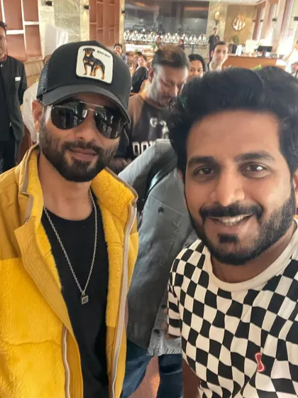 A fan moment with the incredibly talented Shahid Kapoor. Running into stars at the big fat Indian weddings I host is definitely a perk of the job.