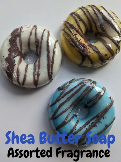 Who doesn't love donuts? These shea butter soaps look just like the real thing, complete with a "chocolate" drizzle. They make bathtime extra sweet.