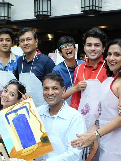 So much joy and laughter at this milestone birthday celebration. We believe parties should be more than just cake; they should be an experience. And what's more memorable than creating art with your favorite people?
