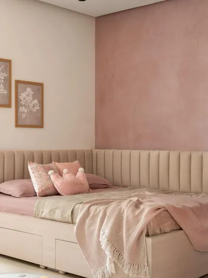 A duplicate image of the kids' bed, highlighting the soft textures and princess-themed cushions. This space was designed to be a dreamy and imaginative retreat.