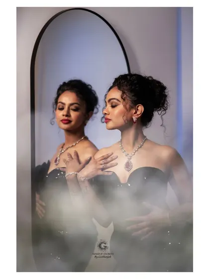 An artistic shot of the Hollywood red carpet look. My course encourages creative expression and teaches you how to think conceptually for photoshoots.