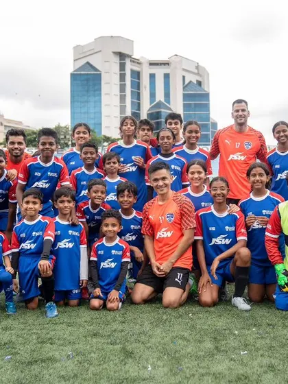 A massive group photo of our young players with the new BFC signings. What a game it was!