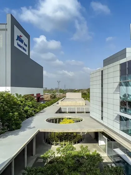 The JSW Vasind plant administrative office, a new project that reflects our focus on sustainability and creating meaningful work environments. The design fosters collaboration and well-being, reflecting the JSW brand.