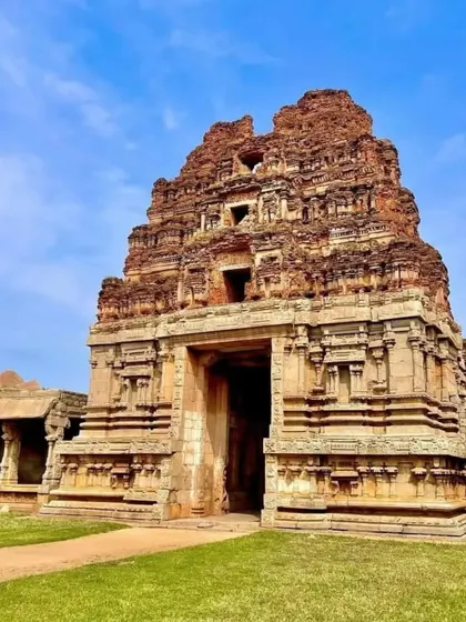 The majestic gopuram of the Achyutaraya Temple in Hampi, another magnificent ruin we explore.