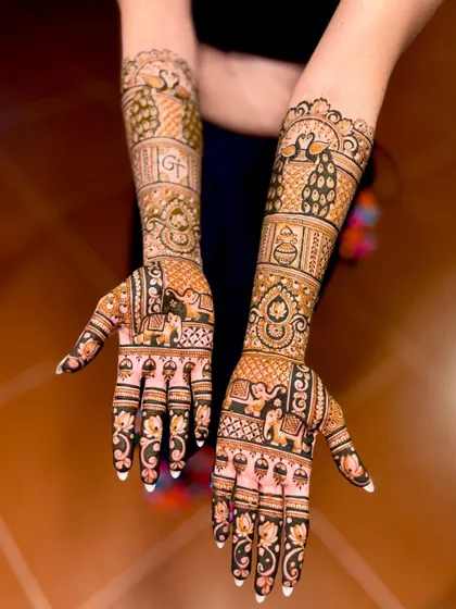 An angled view of the personalized design, showing the intricate details on the arms.