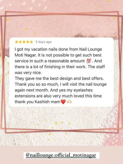 This client loved her vacation nails and the finishing in my work. I'm so glad she also loved her lash extensions!