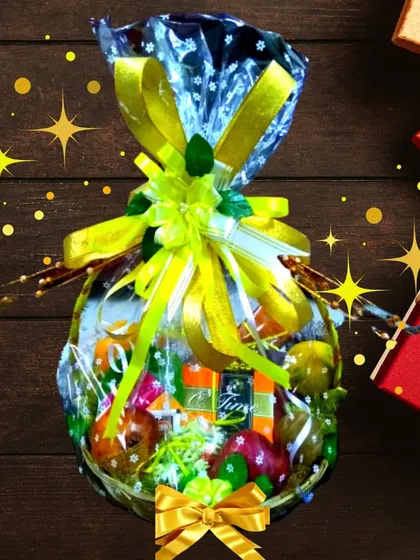 Looking for the perfect gift? I create custom gift hampers and baskets for any occasion, like this one for a 'Seemantha' or baby shower. Each hamper is thoughtfully assembled and beautifully packaged.