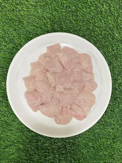 Buffalo Udder is a unique, calcium-rich organ meat that I offer as part of my diverse range of products.