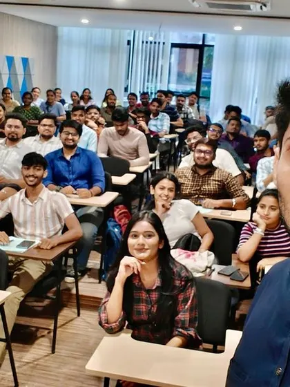 Another great group selfie capturing the enthusiastic participation of students. These sessions are designed to be a two way conversation, addressing their specific concerns about hostel food, managing stress, and staying fit.