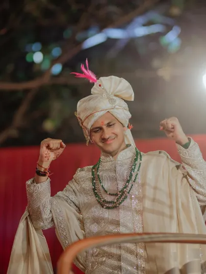 The groom, full of energy and excitement, dances his heart out during his own baraat. This is the vibe I aim for.
