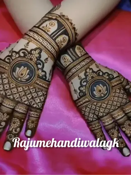 A geometric design with a lotus motif in the center. This is a more modern take on traditional mehendi and is great for any festive occasion.