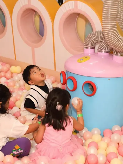 Children are fascinated by the ball-blowing machine in our play pit, an interactive feature that adds another layer of fun.
