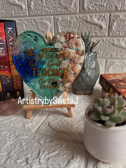 Another setting for the teacher gift, showing its versatility as a piece of decor.