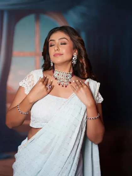 This shot captures the sparkle and elegance of the AD and ruby set.