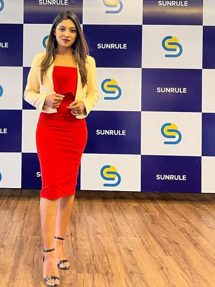Ready to launch the Wedbell and Archaid Digital apps for Sunrule. Tech launches require a modern and sharp presentation style.