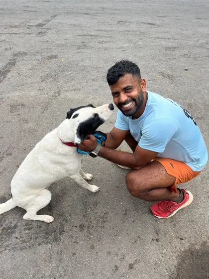 A 70-minute easy run isn't complete without a quick stop to say hello to our furry friends.