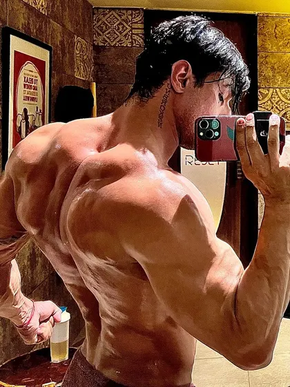 It's easy to be great when others are comfortable being average. This back shot shows the result of striving for more.