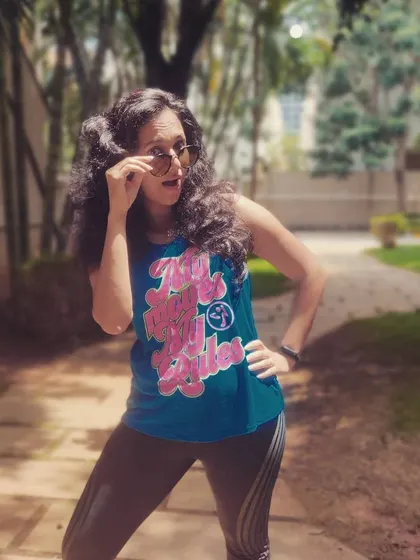 A duplicate image of another favorite Zumba outfit.