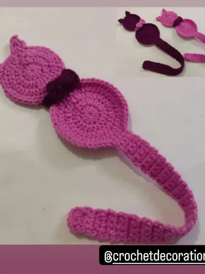 A cute cat-shaped bookmark to hold your place in your favorite book. The long tail slips between the pages, while the cat's head peeks out from the top.