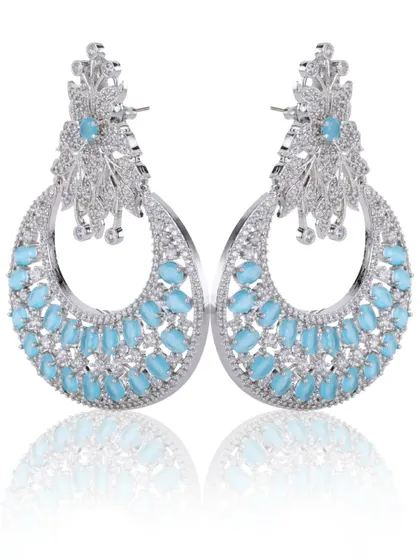 A classic e-commerce shot for a pair of intricate earrings. I use specific lighting techniques to capture the sparkle of the stones and the metallic finish, all on a pure white background with a soft reflection for a premium look.