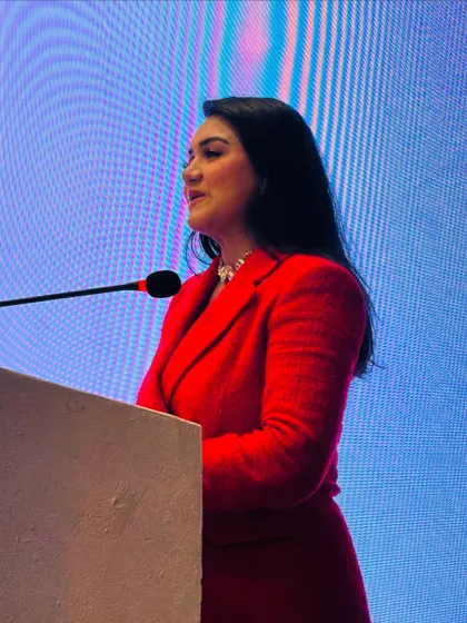 Speaking at the Lenovo TechDay. My focus here is on clear communication, ensuring that technical information is delivered in an engaging and understandable way.