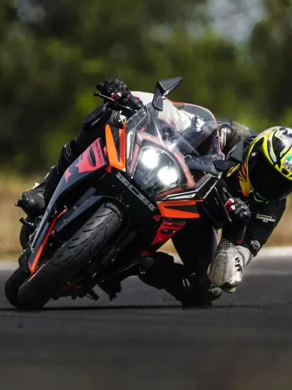 A great shot of a rider on the KTM RC390, focused on the exit of the corner. Vision is a key skill we emphasize, teaching you to always look where you want to go.