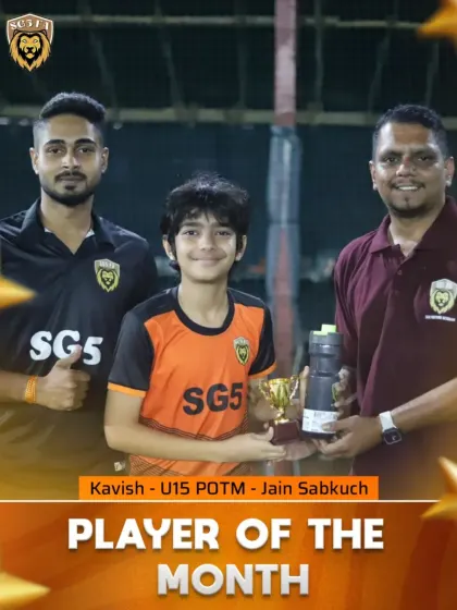 Kavish from our U15 batch receiving his Player of the Month award alongside his coaches. This award reflects his hard work and development.