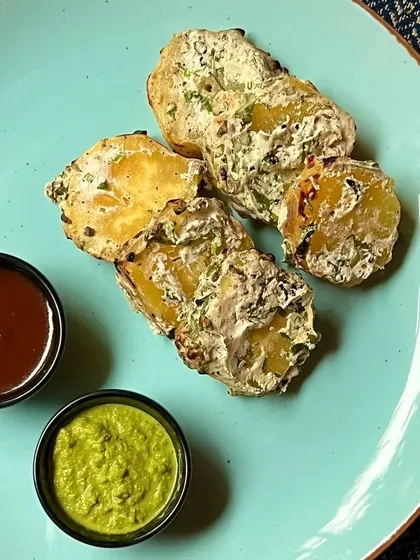 Experience the flavours of Shravan with my special menu. Savour the smoky, spiced perfection of Rataloo Tikka Tandoori, a delicious twist on tradition.