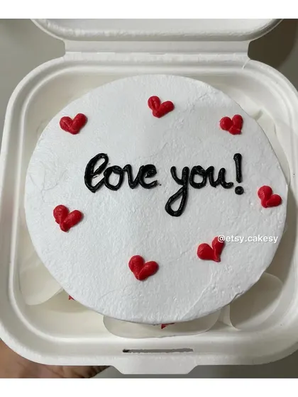 Another simple and classic "love you!" bento cake design.